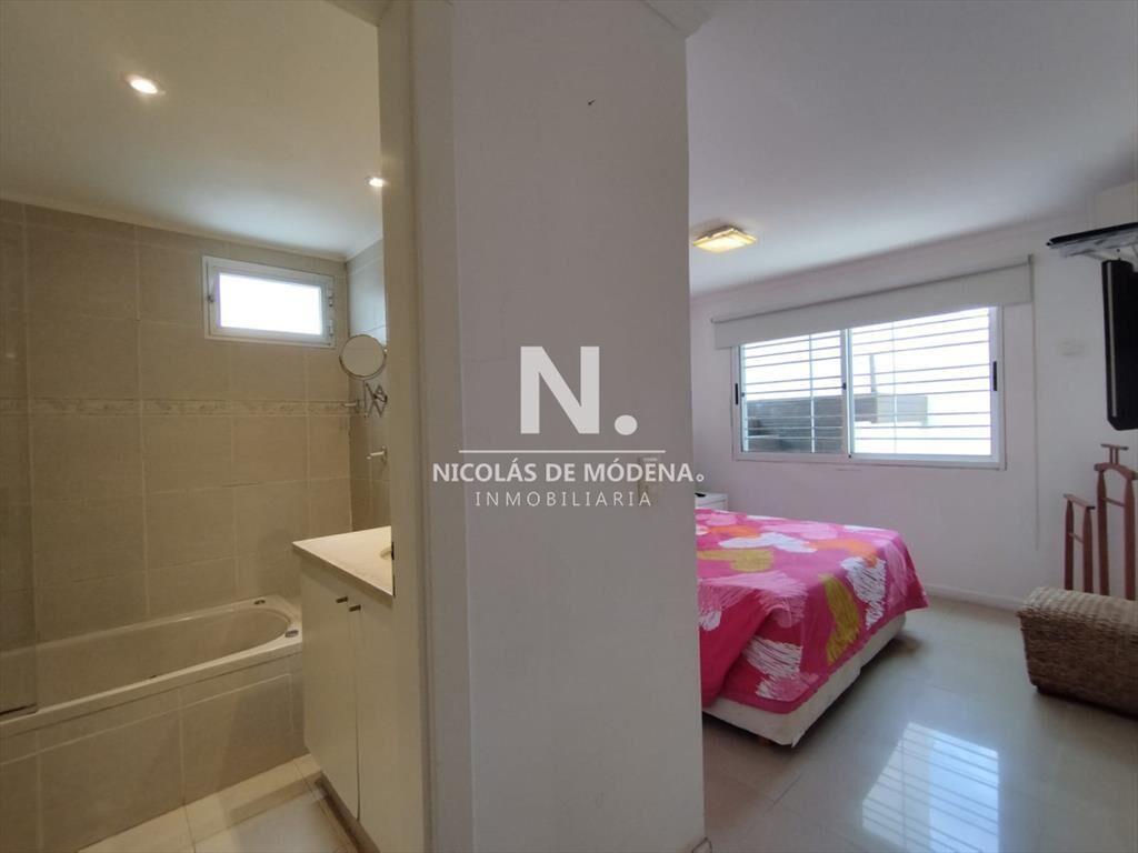 Vende Apartamento de 3 dormitorios en Península