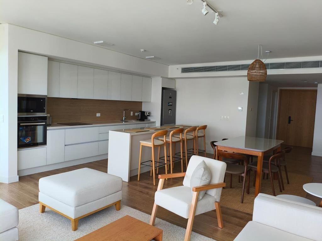 DEPARTAMENTO EN ALQUILER FRENTE AL MAR PLAYA BRAVA