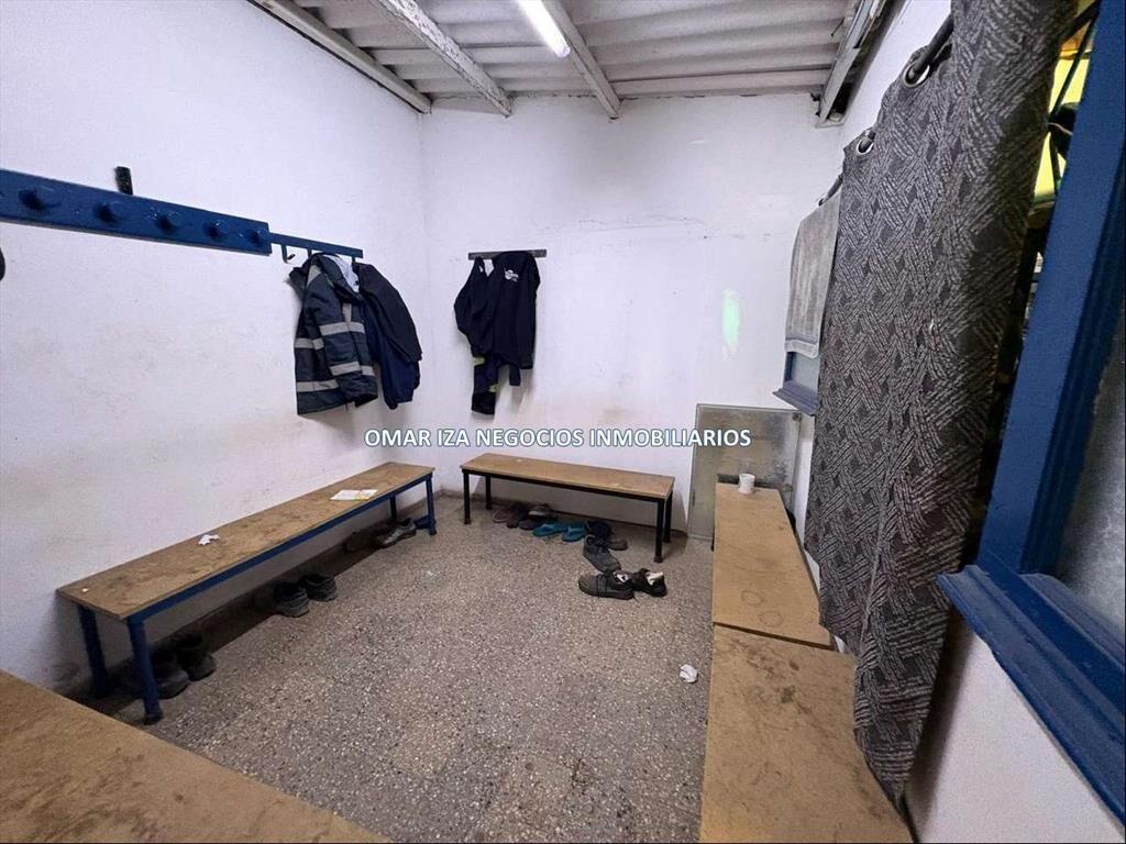 VENTA LOCAL COMERCIAL EN LA BLANQUEADA, GALPON, DEPOSITO, O
