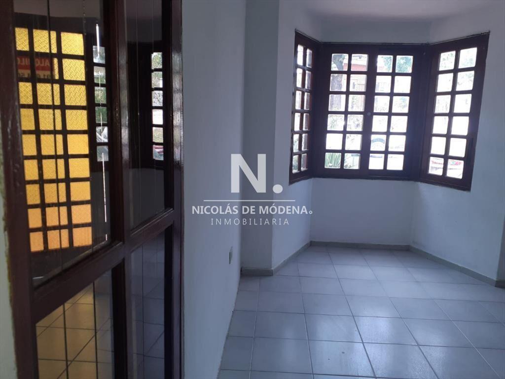 Casa en Maldonado: 4 Dormitorios, 3 Baños.