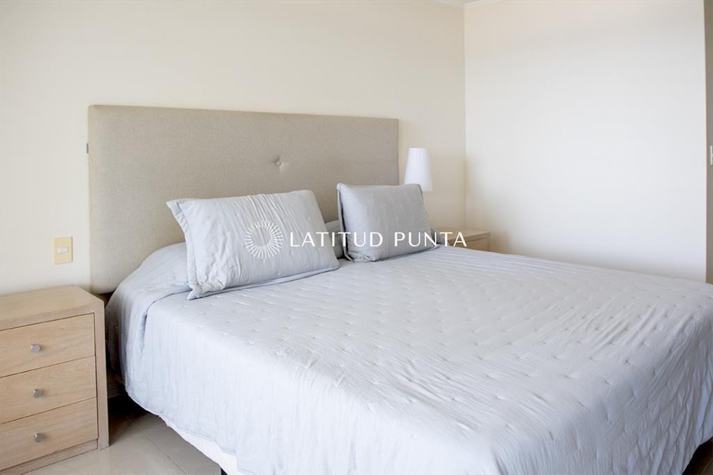 Apartamento en Imperiale, 3 dormitorios en suite.
