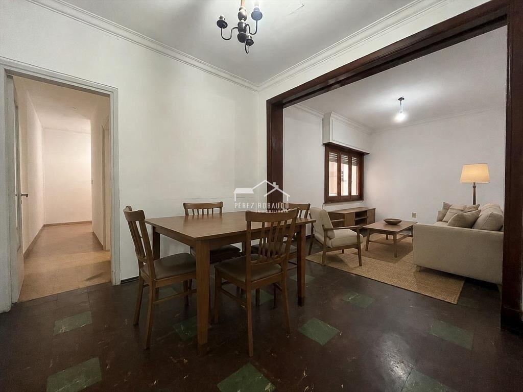 Venta apartamento 3 dormitorios al frente. Tres Cruces