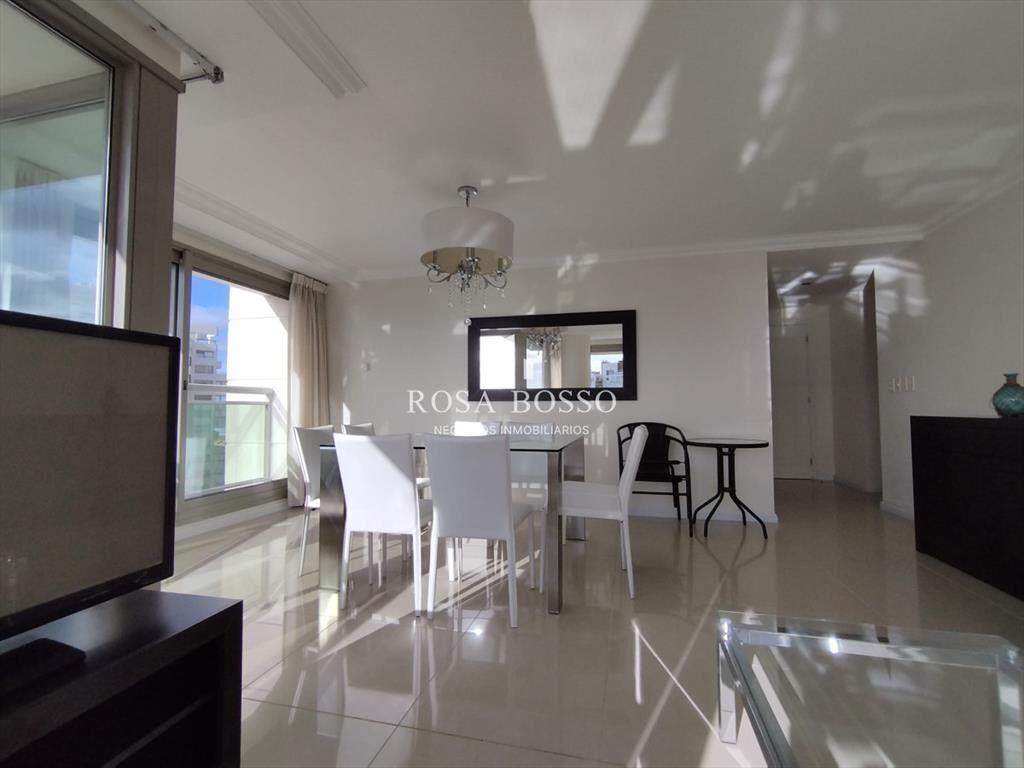 Apartamento en venta en playa brava de Punta del