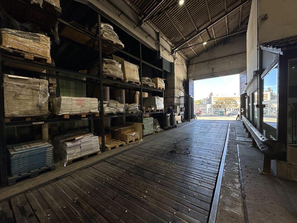 Venta Local Industrial en Aguada Gral. Farías 4.217 metros