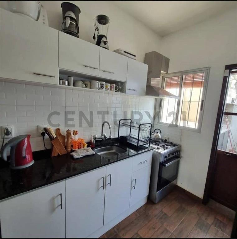 Venta Casa en Lomas de Solymar Sur-2 D-Jardín-Cochera-par...
