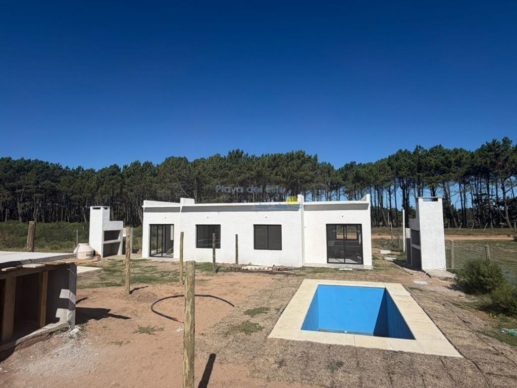 Casa PH en Venta de 2 dormitorios en Punta Negra