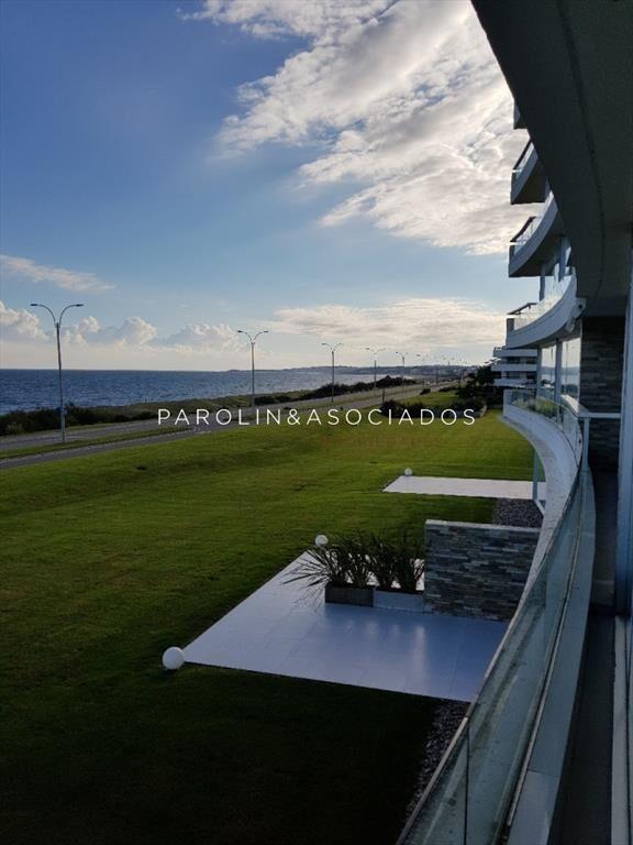 Apartamento a estrenar en venta con 3 suites mas