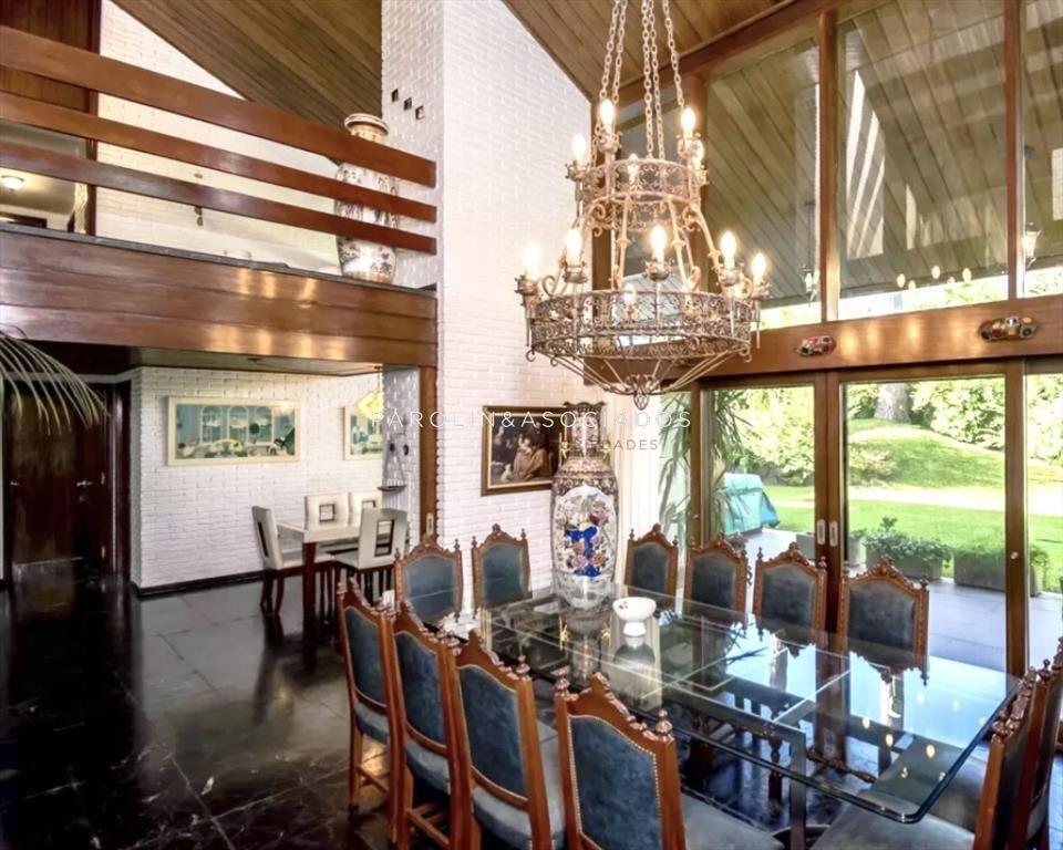Excelente Casa de 4 Dormitorios en Playa Mansa,