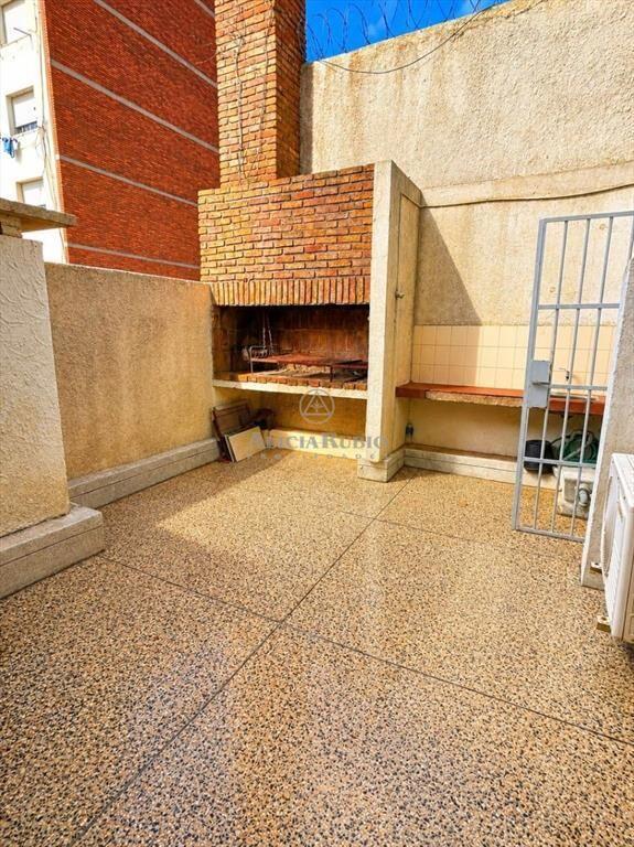 Pastoriza 1420 esq RIVERA. 3 DORM Y SERVICIO, ESTUFA LEÑ...