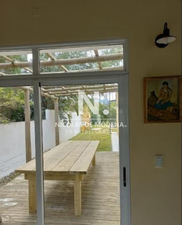 En venta de 4 dormitorios en la Barra con y