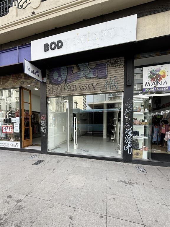 venta padrón único esquina– con renta – 18 de Julio y Vázqu