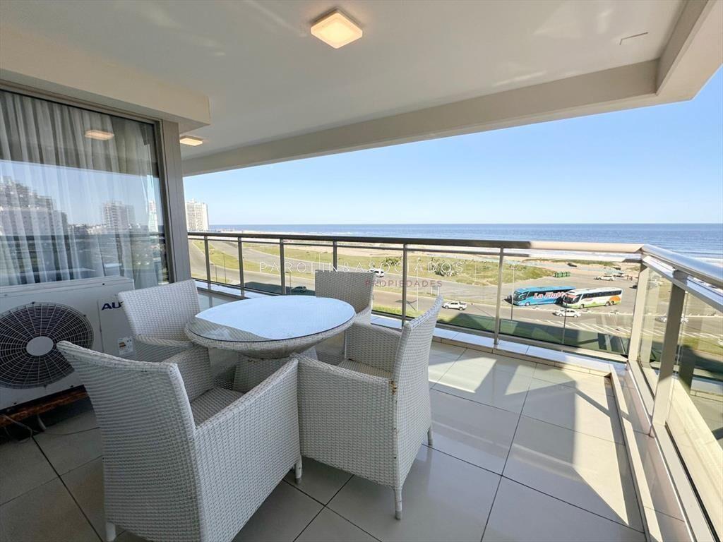 Apartamento de 3 dormitorios en venta en Torre