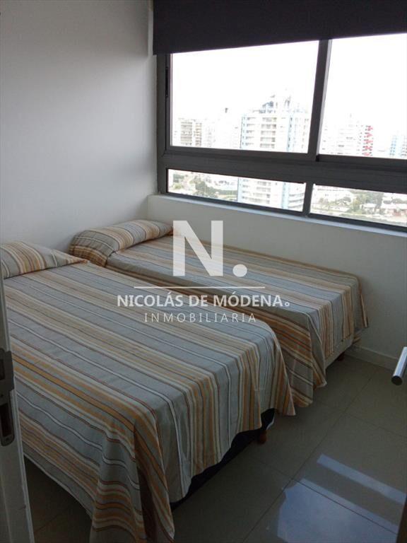 Apto 2 dorm, 2 baños y balcón