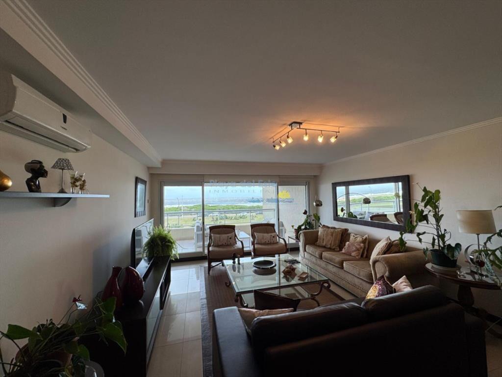Apartamento en alquiler temporal de 4 dormitorios