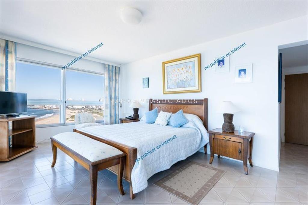 Apartamento en venta de 3 dormitorios en Punta