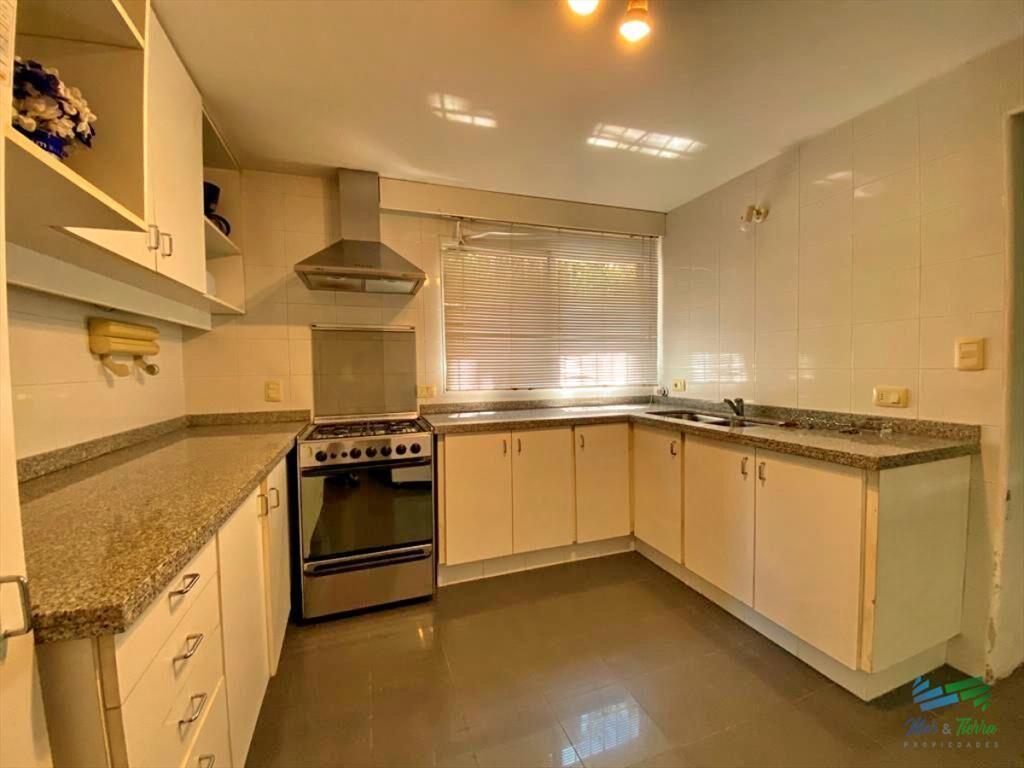 Venta de casa 3 dormitorios en Aidy Grill Punta del este, a