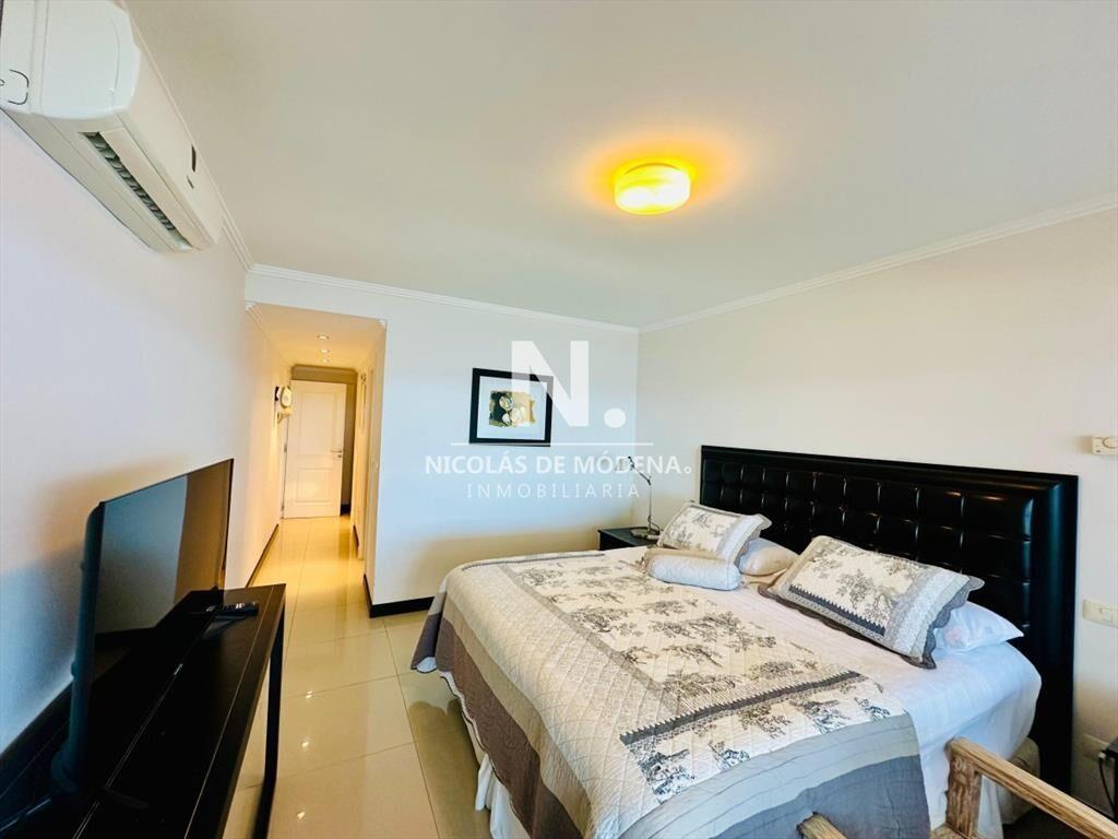 Alquiler de apartamento en Brava Punta del Este de 3 dormit