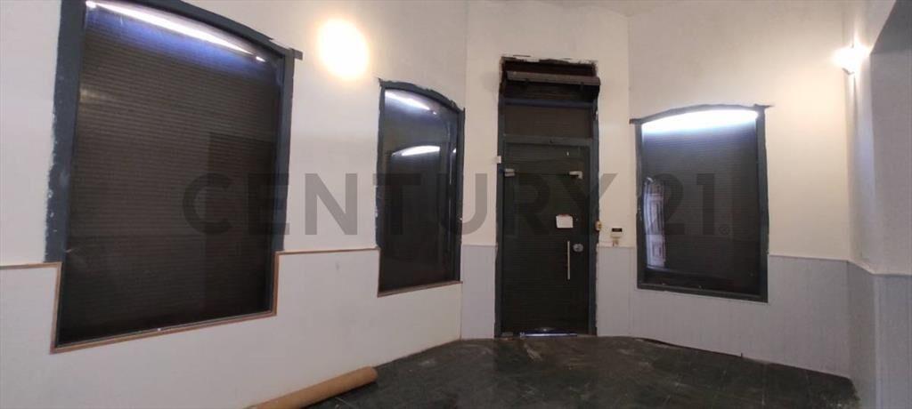 LOCAL U OFICINA al frente en esquina- 1 dormitorio CIUDAD...
