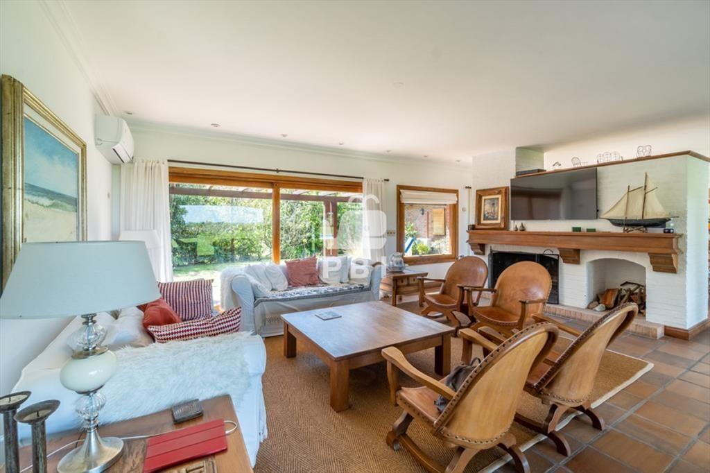 Alquiler temporario de casa de 5 dormitorios en Solana, Pun