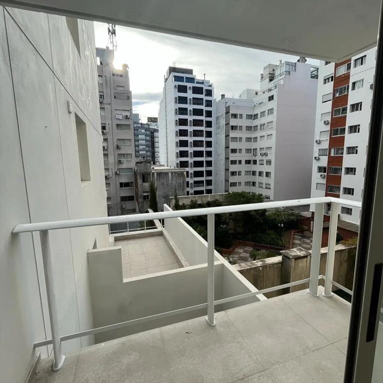 Venta apartamento 1 dormitorio Punta Carretas Bomar IV