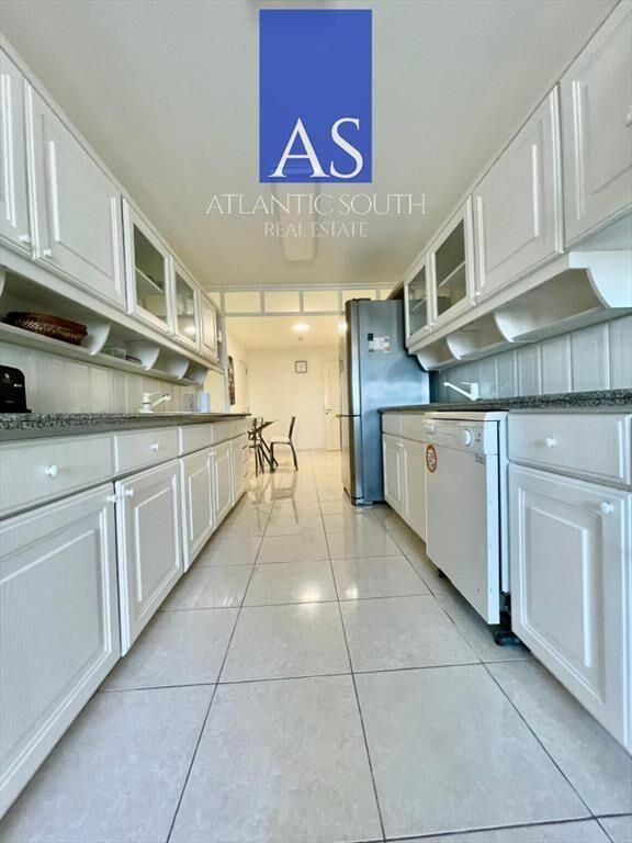 Apartamento de 4 dormitorios con parrillero en