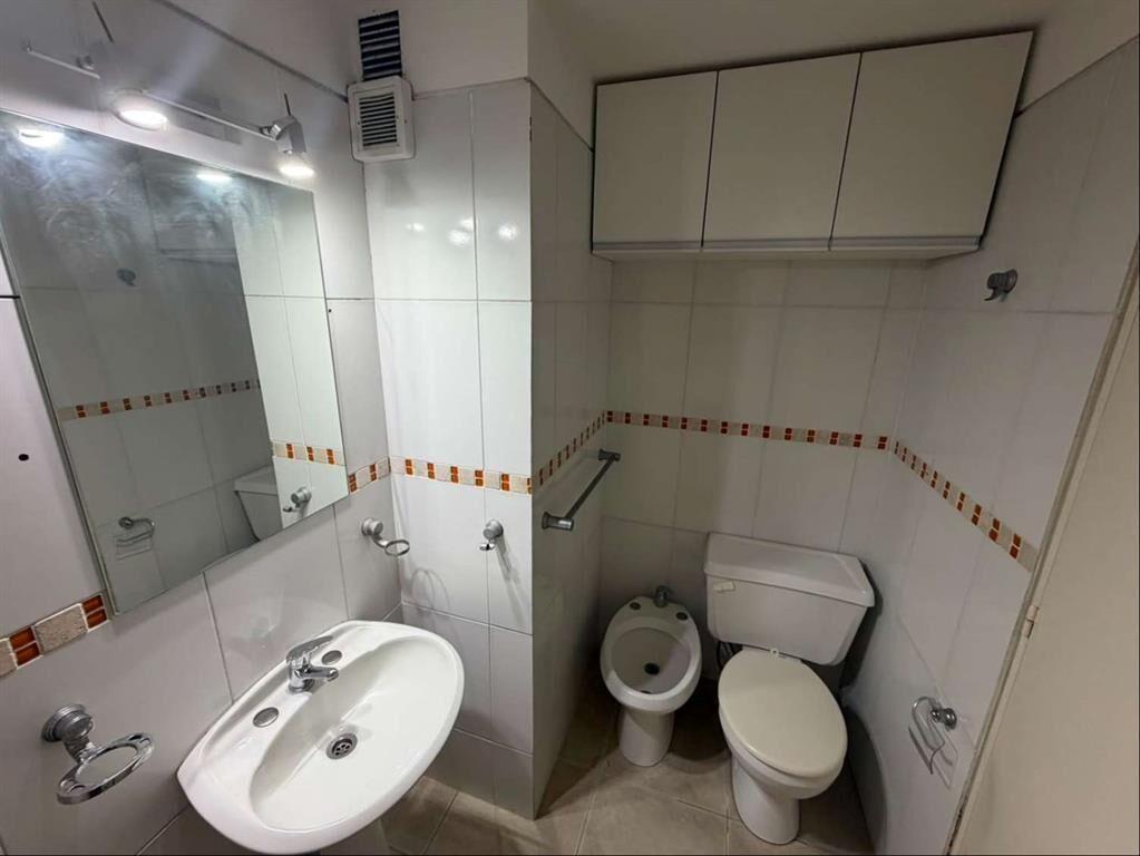 Alquiler de Apartamento Pocitos nuevo 1 dormitorio con o si