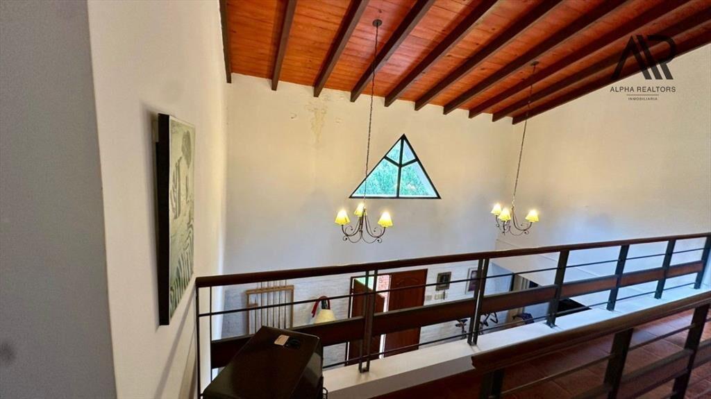 OPORTUNIDAD!! Hermosa Casa En Bella Vista 4 Habitaciones