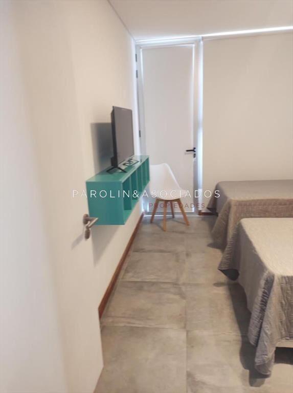 Casa en venta de 4 dormitorios en barrio privado