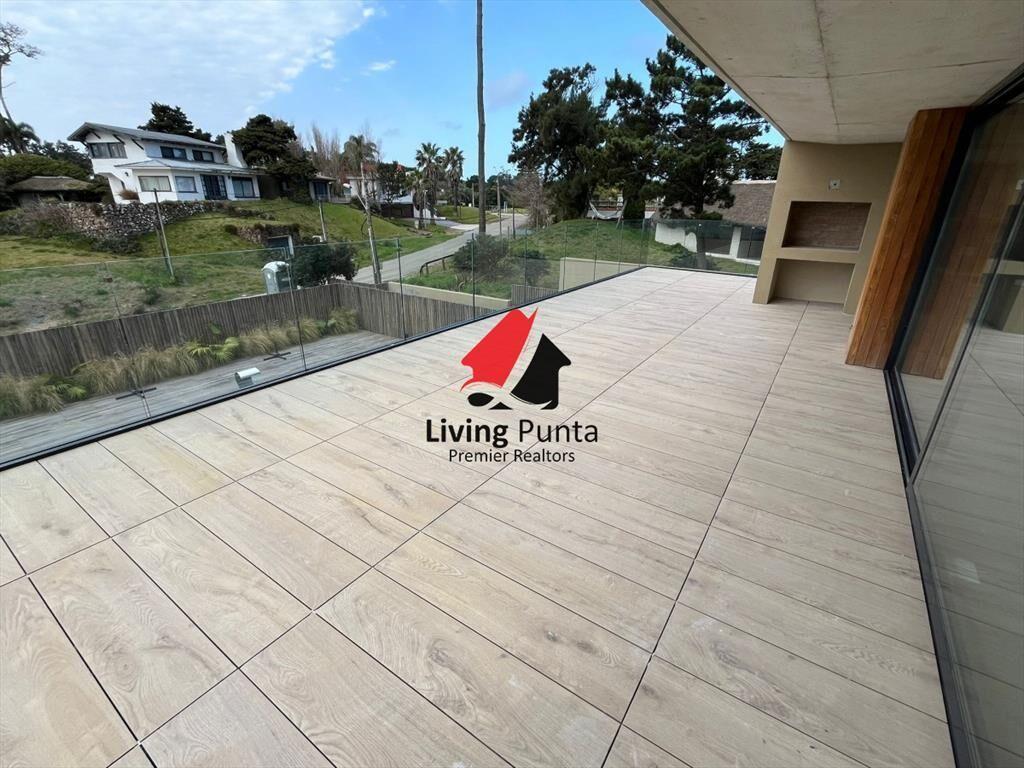 Departamento de 2 dormitorios con 2 baños en venta, gran t