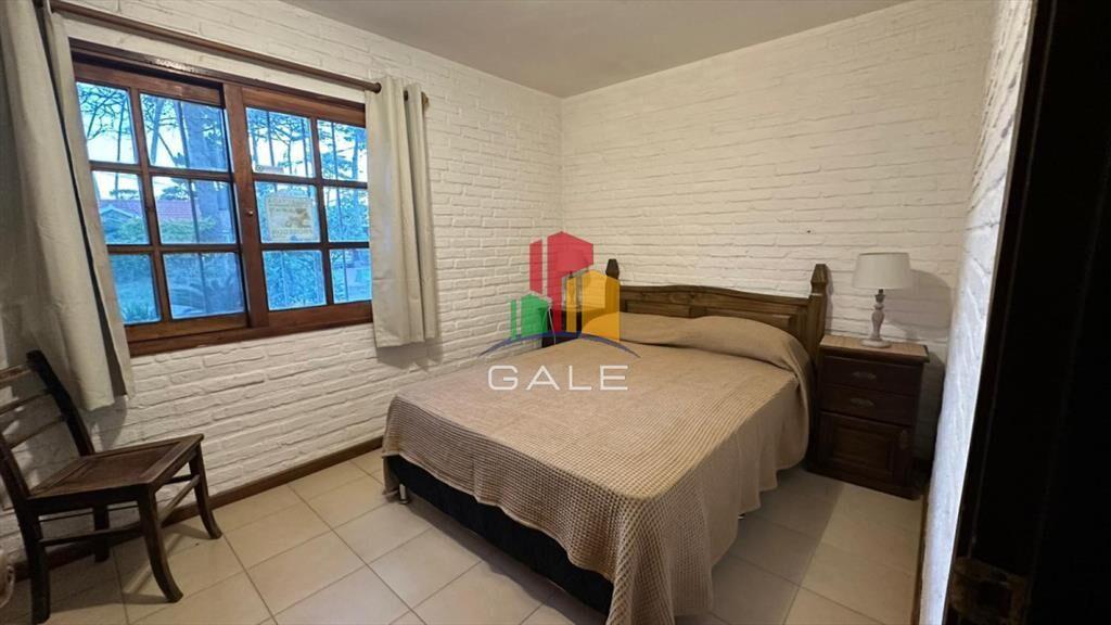 Vendo Excepcional Chalet de 4 Dorm y 4 baÃ±os en