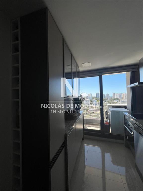 Vende apartamento de 2 dormitorios en suite, con