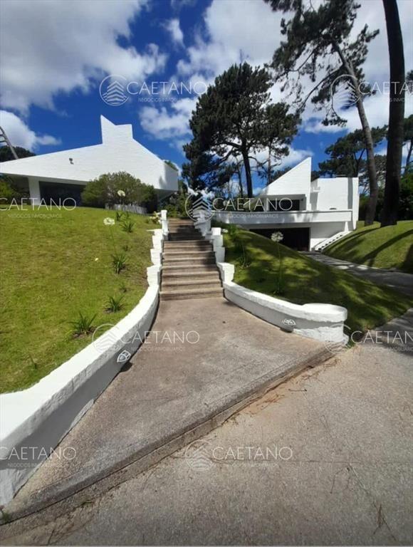 Casa en venta en Lugano, Punta del este, 3 y