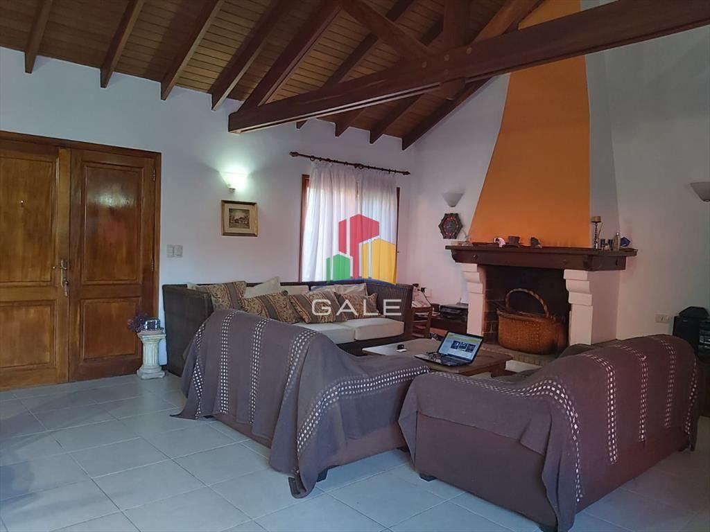 Hermosa casa en venta en Beverly Hills de 5 con y