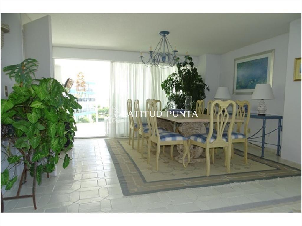 Apartamento en Pez Espada, 3 dormitorios más