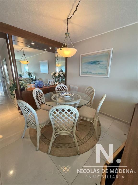 Departamento en venta en torre Tunquelen II frente a Playa