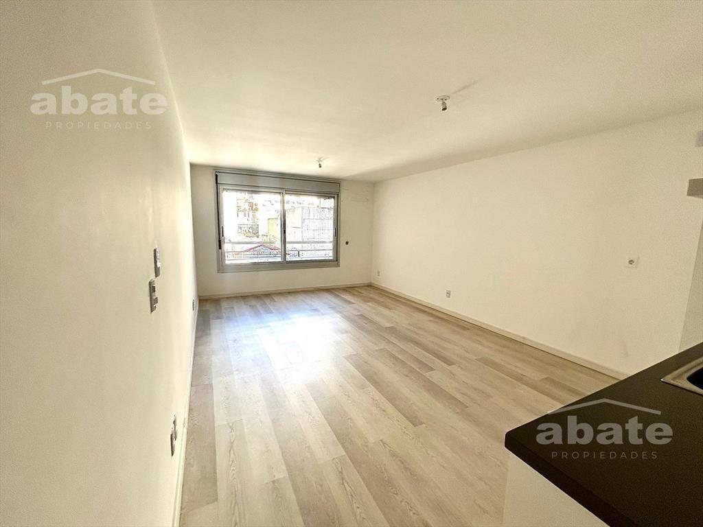 Alquiler apartamento monoambiente en Tres Cruces - Próximo