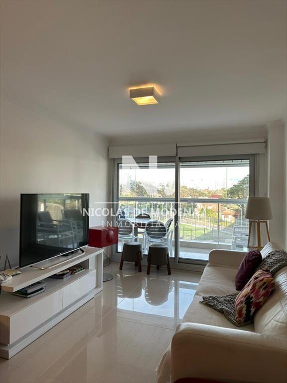 En venta apartamento de 2 Dormitorios en Punta