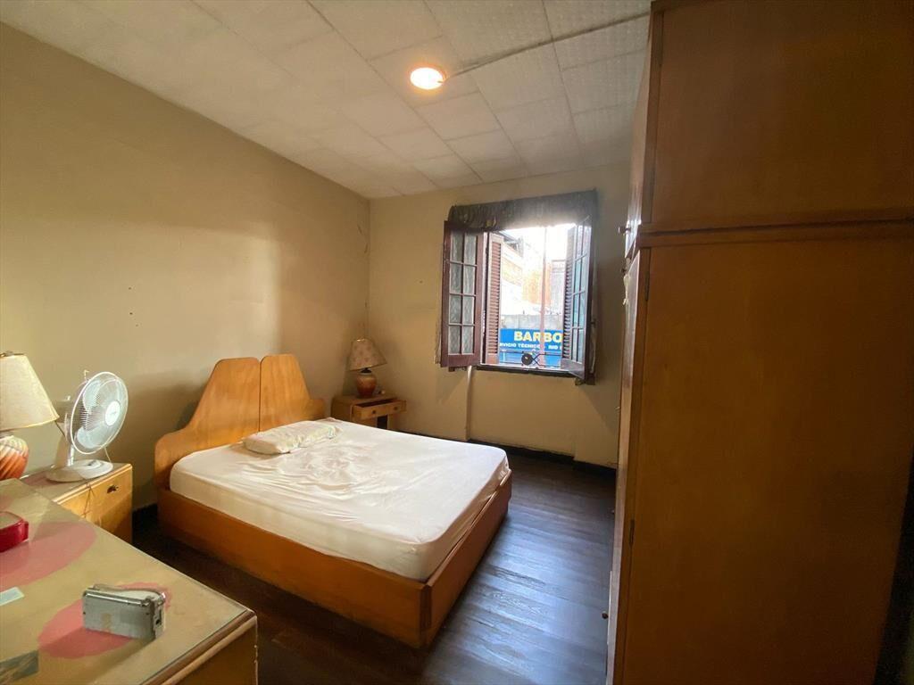 Venta apartamento de 4 dormitorios y 2 locales comerciales