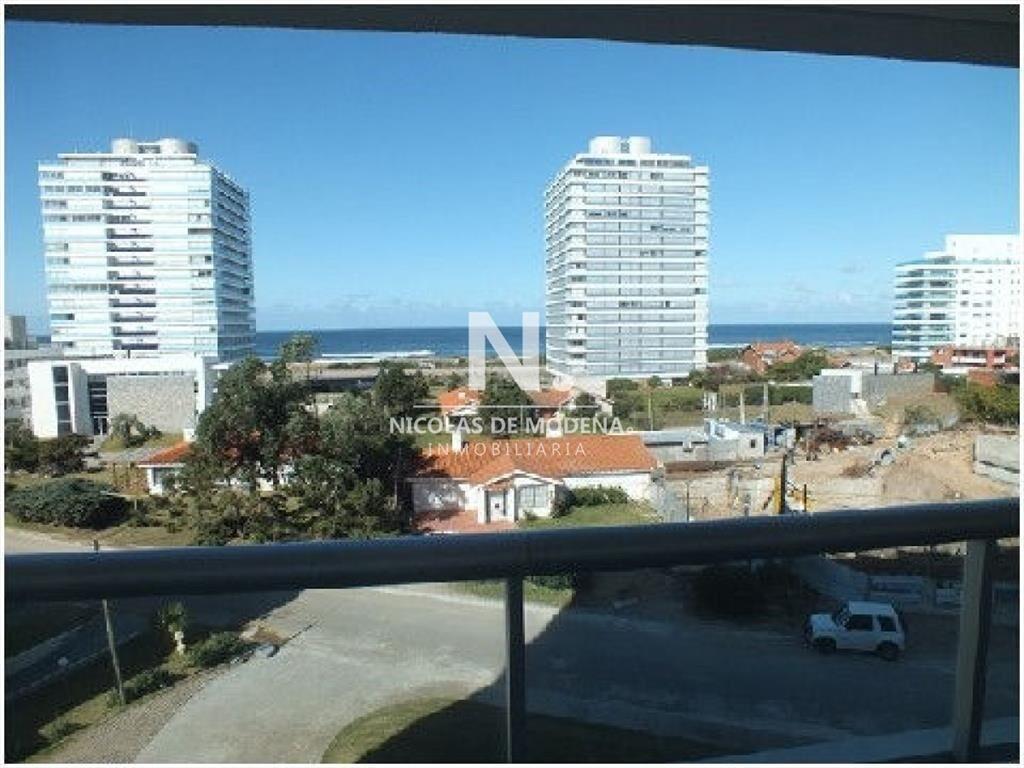 Venta Apartamento de 3 dormitorios en zona Brava,