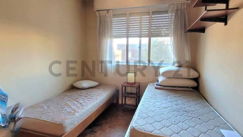 VENTA APARTAMENTO 4 DORMITORIOS POCITOS 26 d Marzo FTE GA...