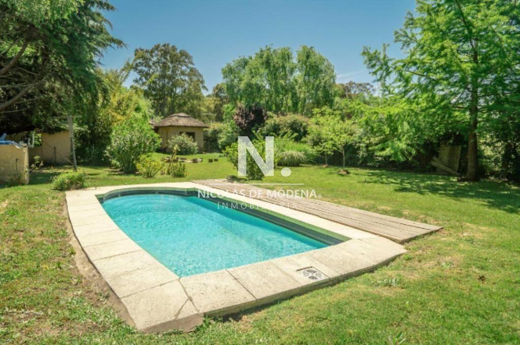 Vende casa en el Tesoro de 3 dormitorios.