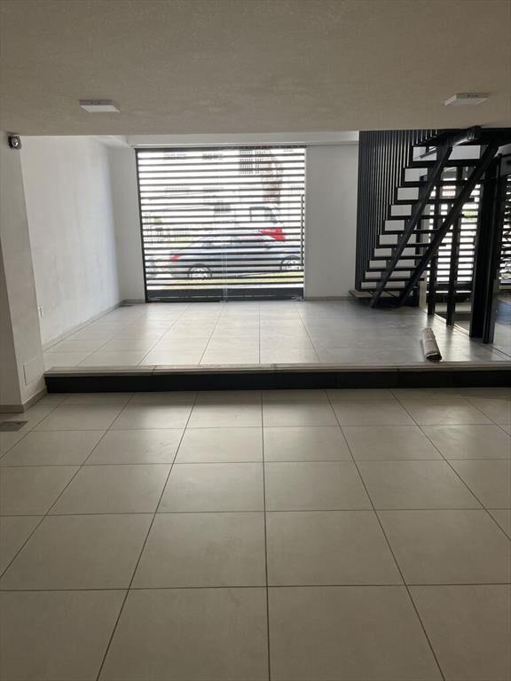 IMPONENTE LOCAL COMERCIAL  A ESTRENAR