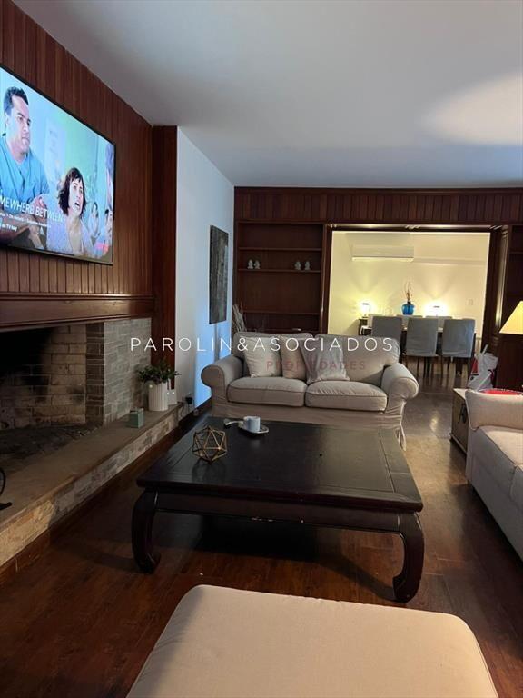 Chalet en venta de 3 dormitorios en Cantegril,