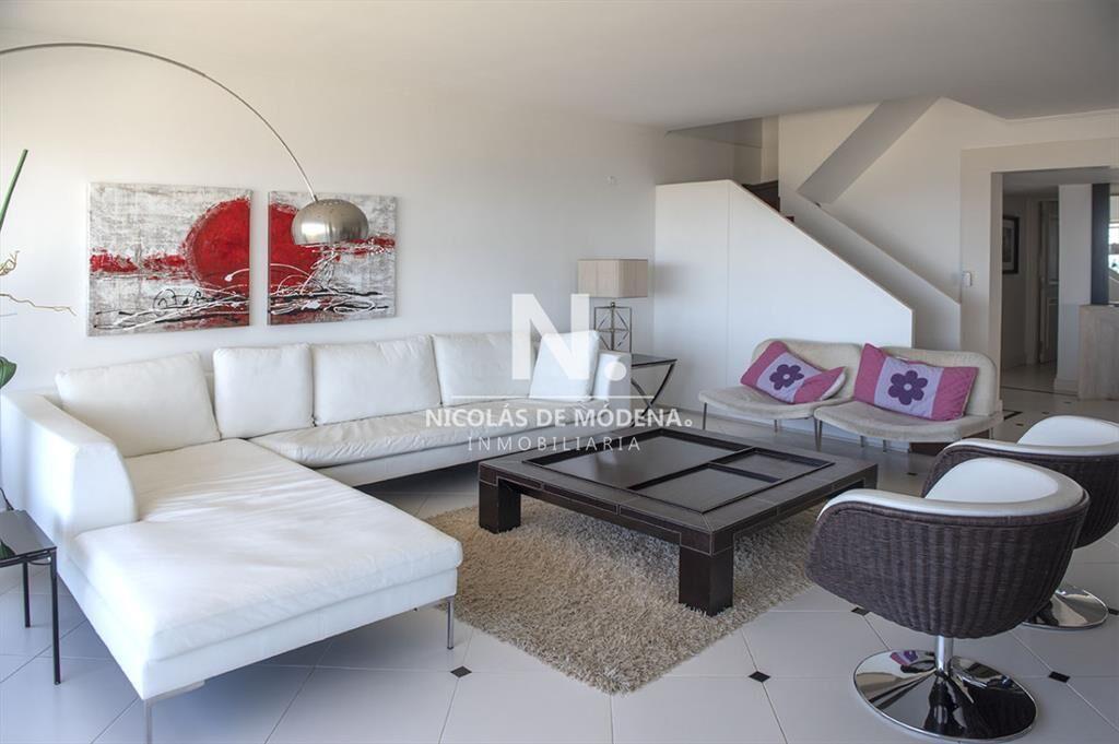 Penthouse Duplex en Venta de 4 dormitorios en ,