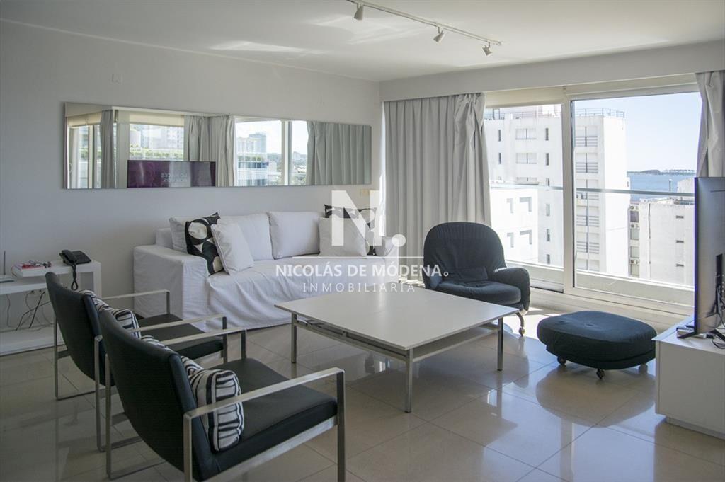 Hermoso departamento en venta. Alexander