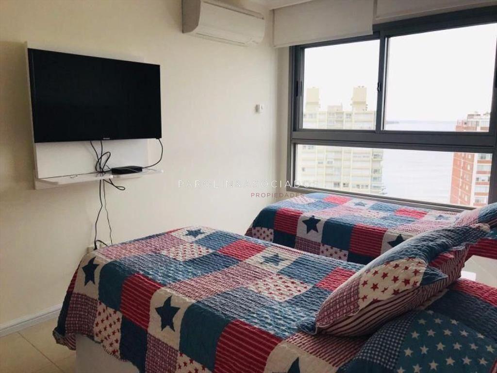Apartamento de 3 dormitorios en venta en Torre