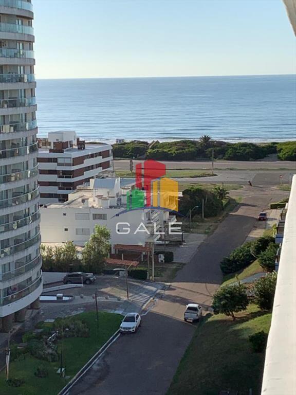 Apartamento de 2 dormitorios en edificio Chronos