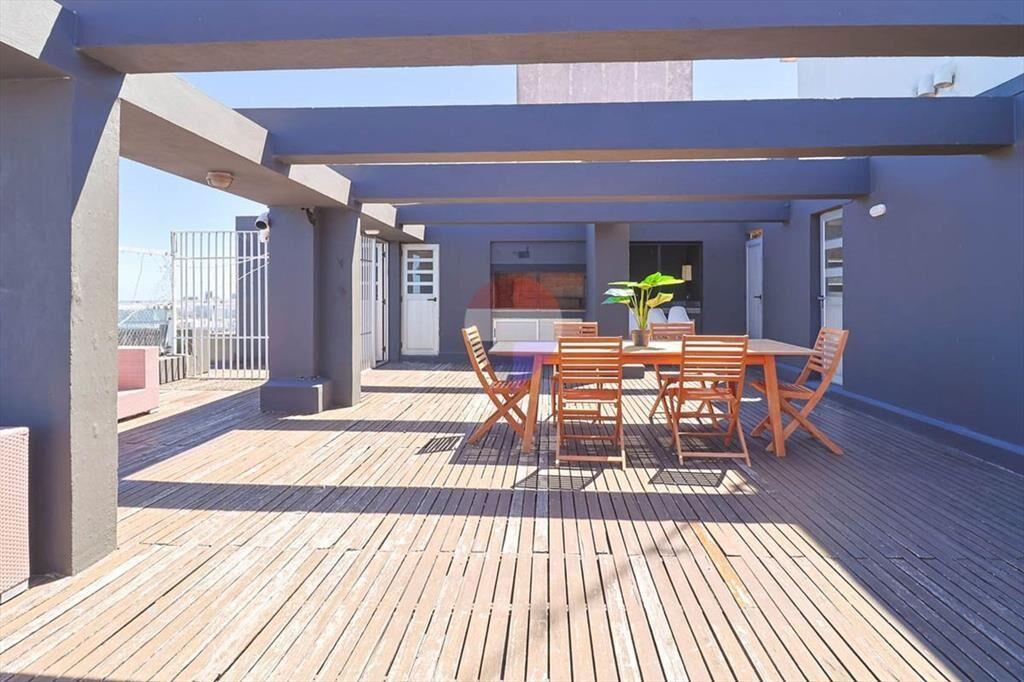 VENTA PENTHOUSE POCITOS, 3 DORM. SERVICIO, 3 GJES.