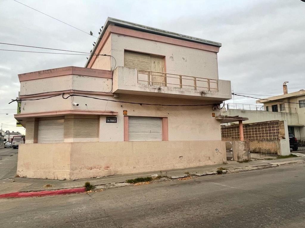 Venta gran casa en centro con excelente renta