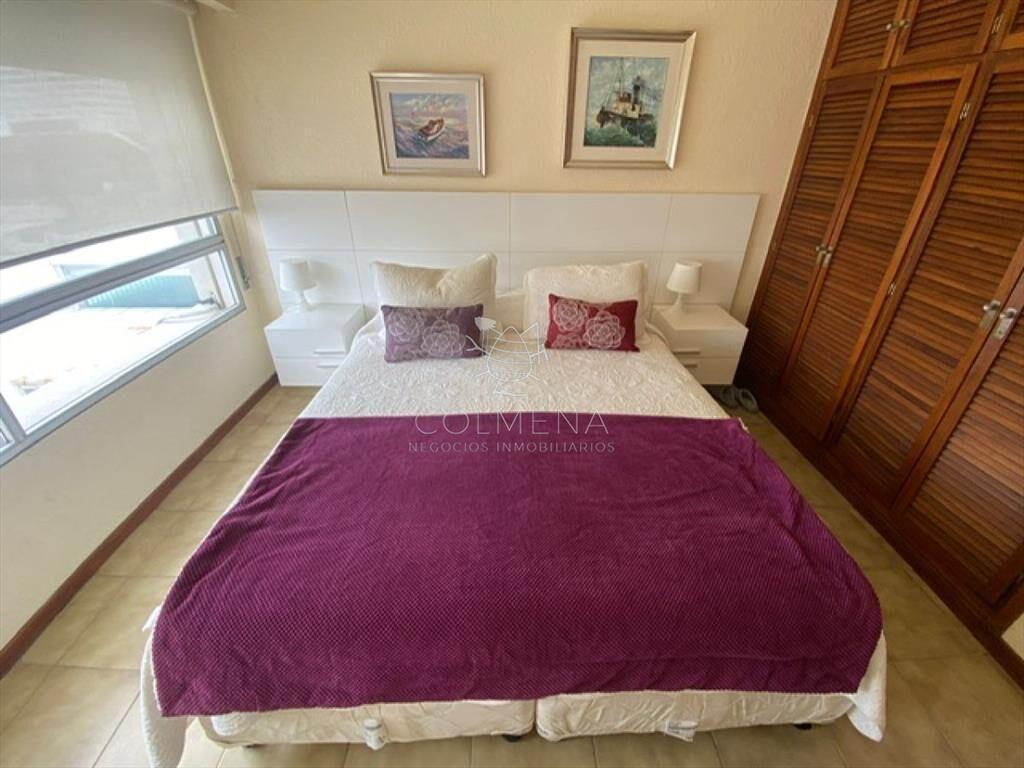 Apto de 2 dormitorios 2 baños, en la entrada de
